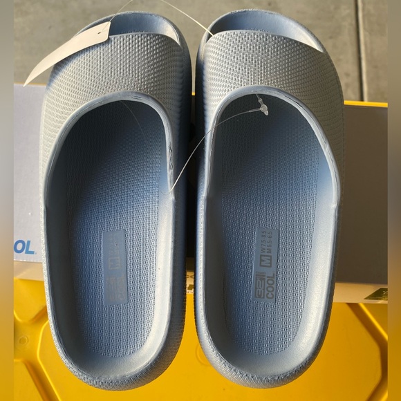 32 Degrees COOL Cushion Slide - Blue - Medium - Picture 3 of 8